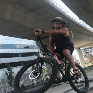 Meet your Posher, Thomas